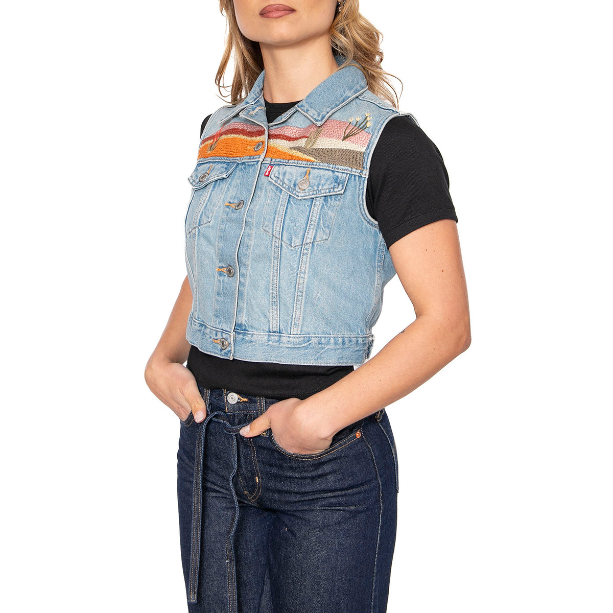 Embroidered XS Vest Desert Utopia Trucker - Giacca Smanicata Donna Blu 002A7-0000 . LEVIS 